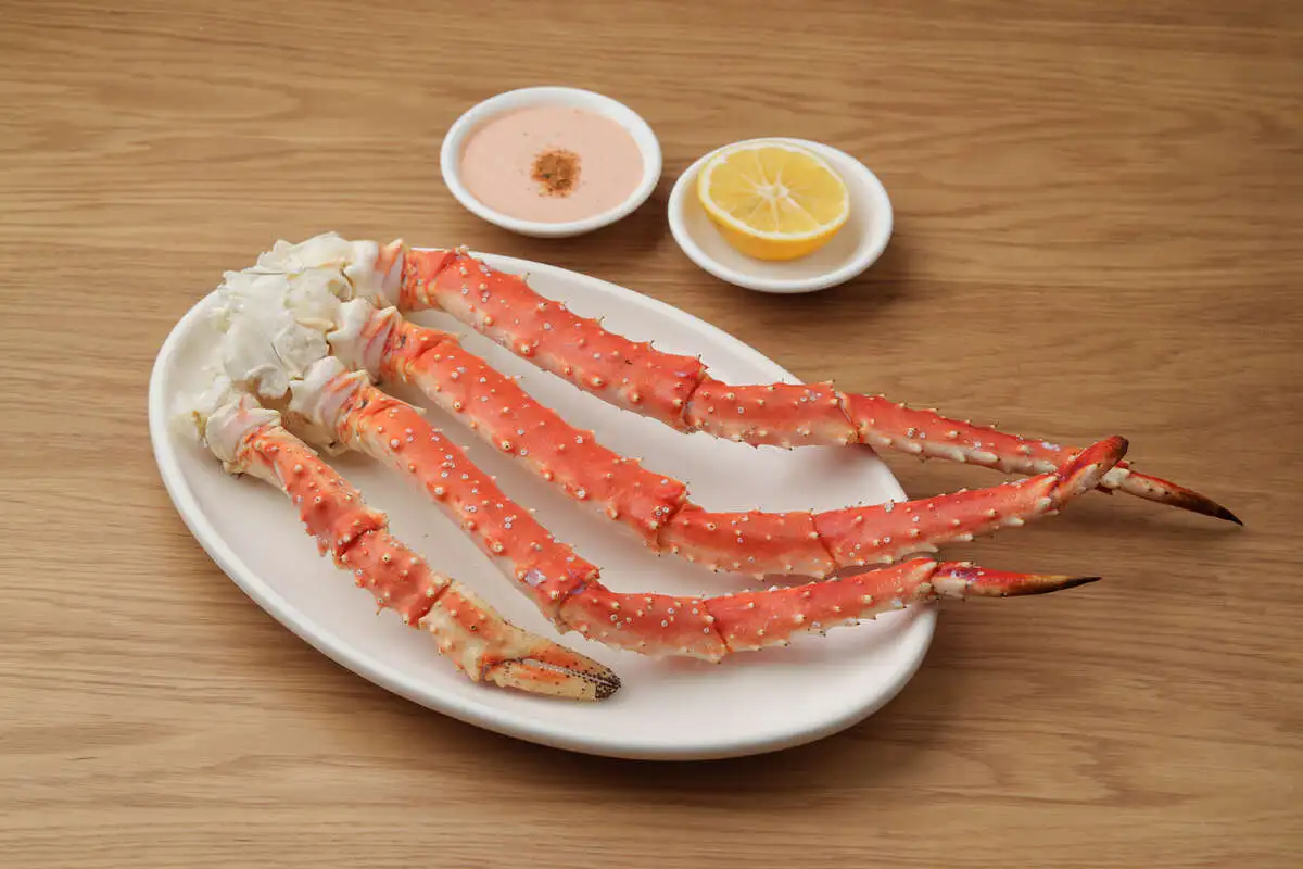 Целая клешня краба размер L