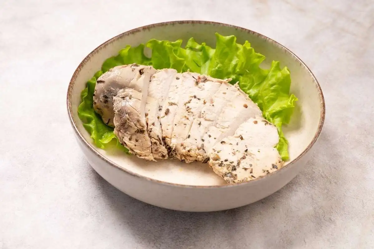 Куриная грудка на пару с прованскими травами