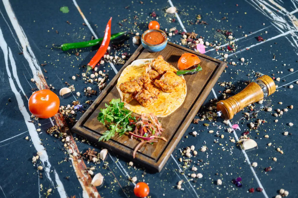 Тавук- шиш кебаб      