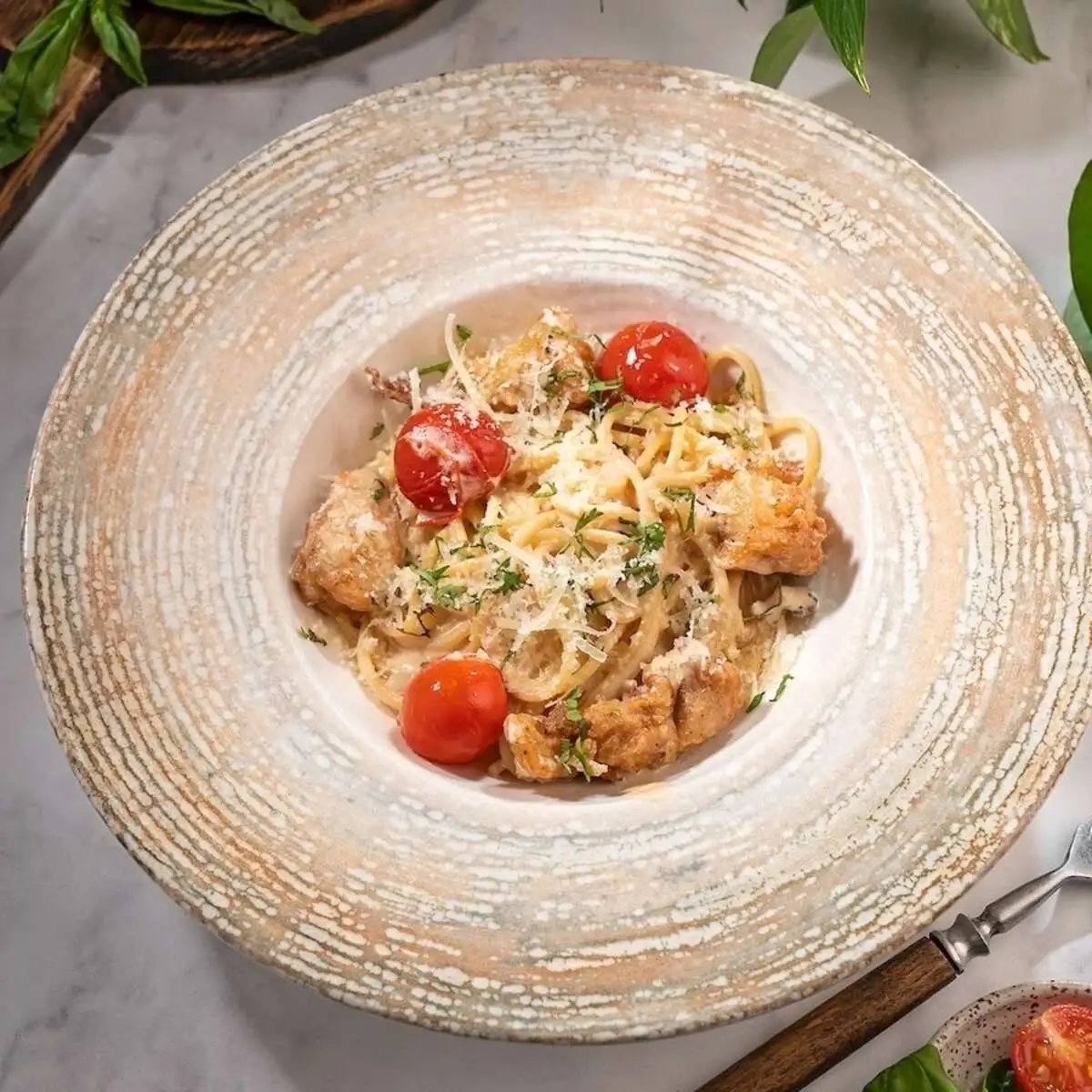 Спагетти с цыпленком в сливочном соусе