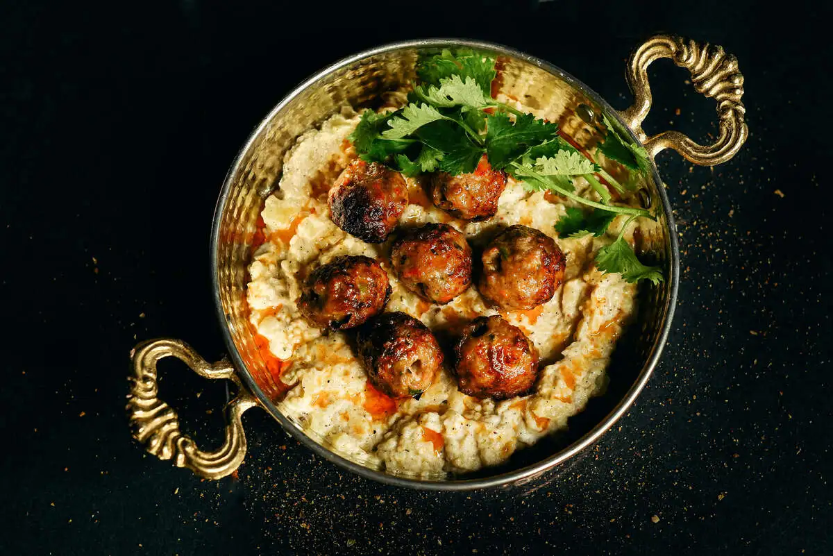 Кюфте мясника куриный с пюре из баклажанов