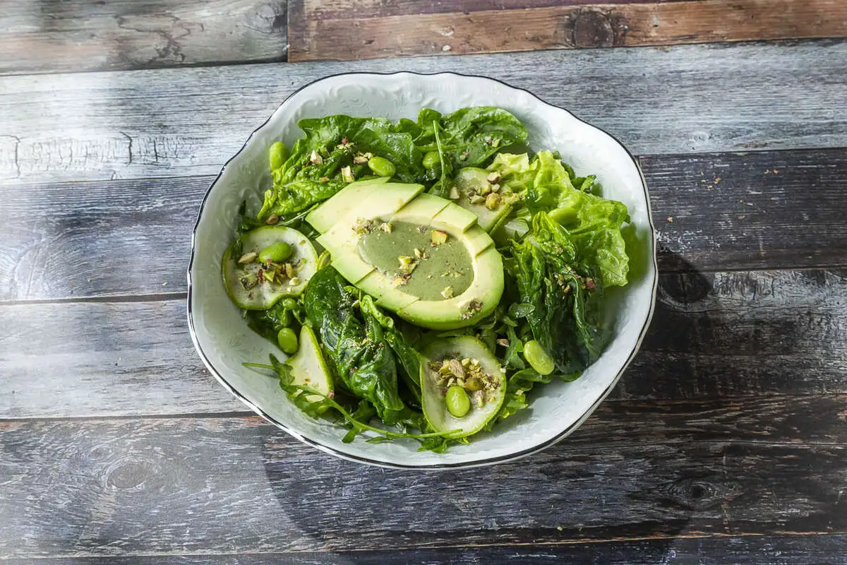 Большой зелёный