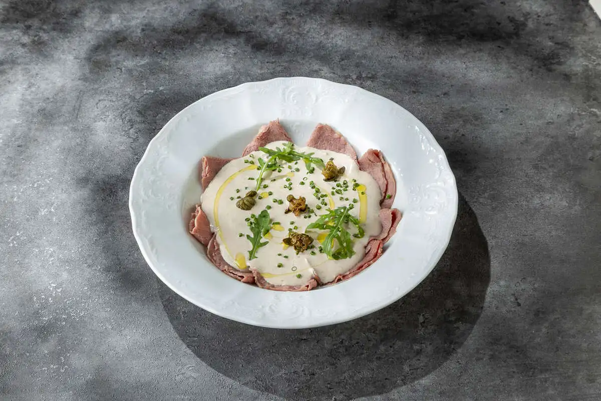 Ростбиф с вителло тоннато