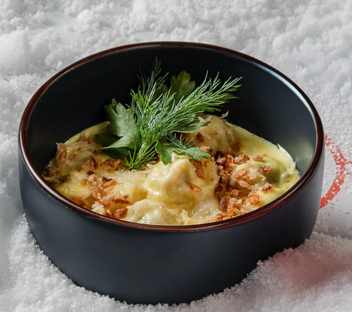 Пельмени в сливочном соусе