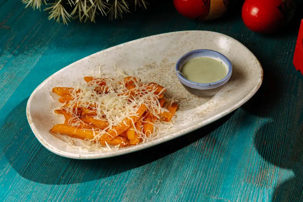  Картофель фри из батата с пармезаном