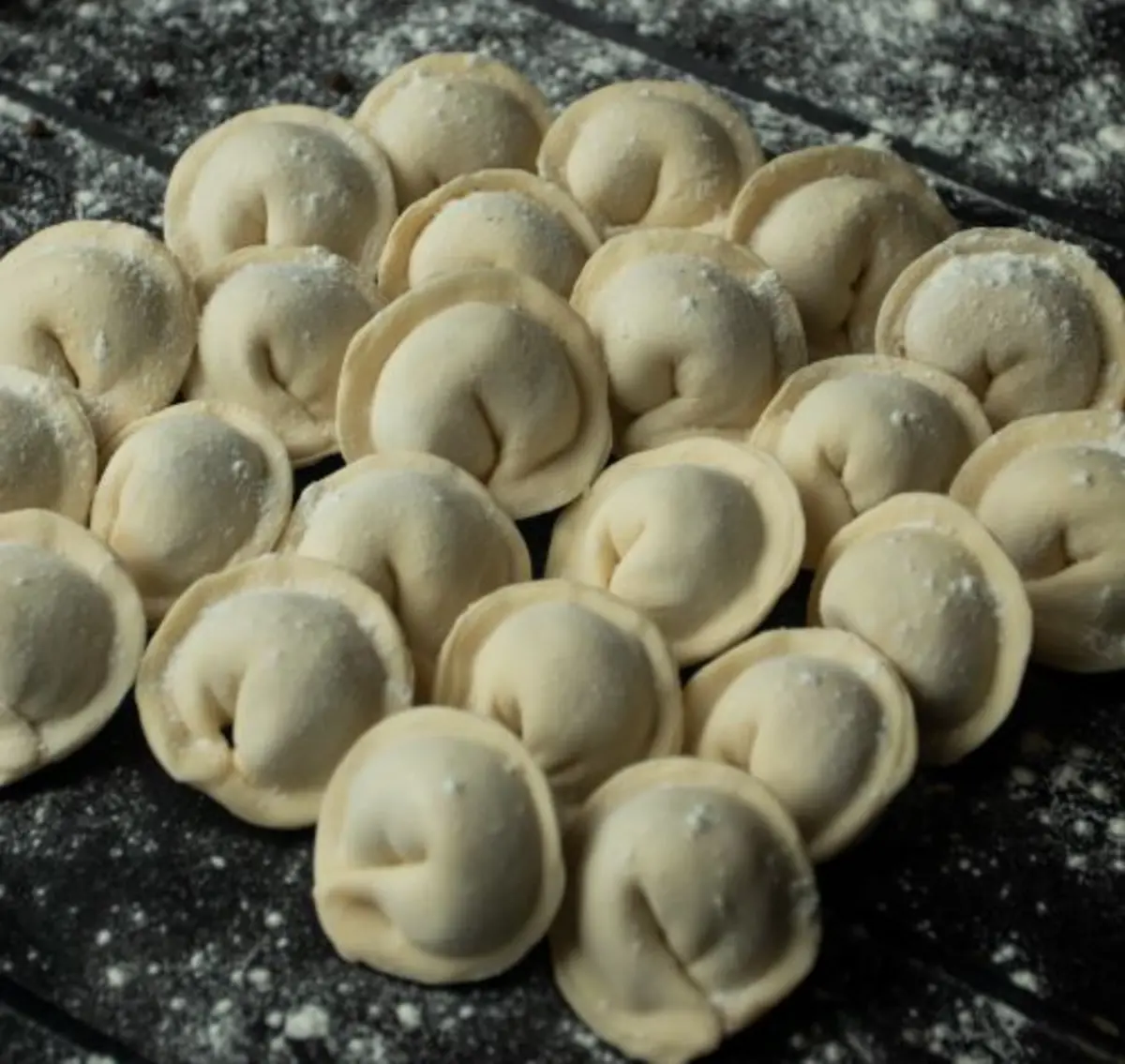 Пельмешки с грибным жульеном*