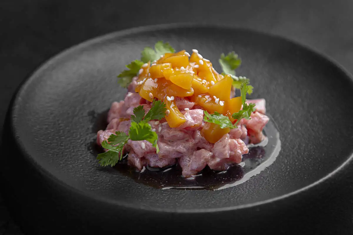 Тар-Тар из тунца с манго