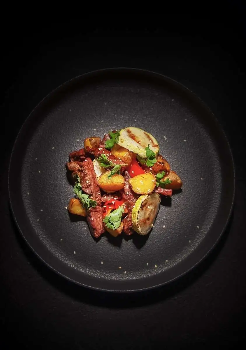 Стейк салат с бейби картофелем