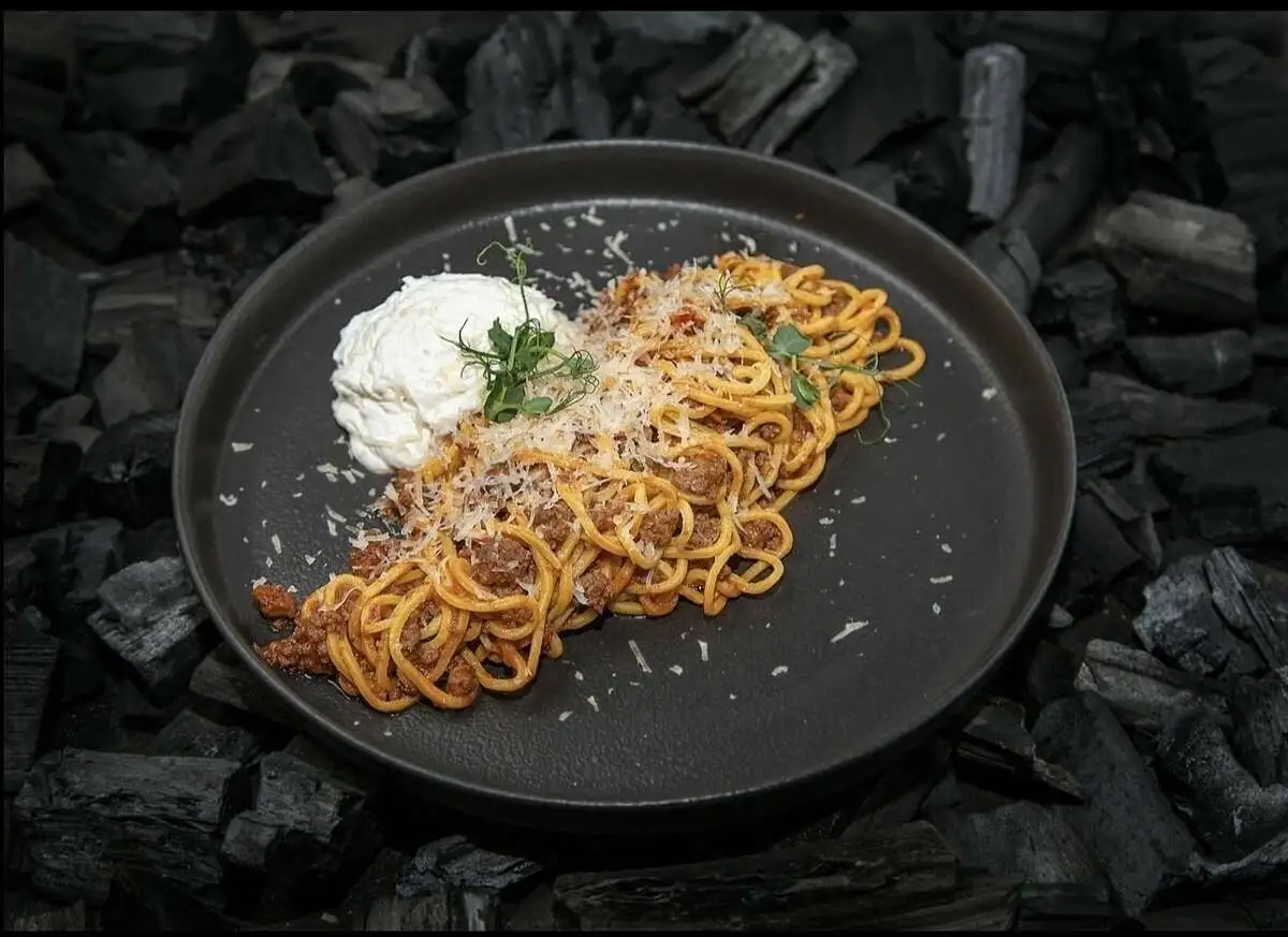 Итальянская паста Black Angus со сливочным муссом(паста ручной работы)