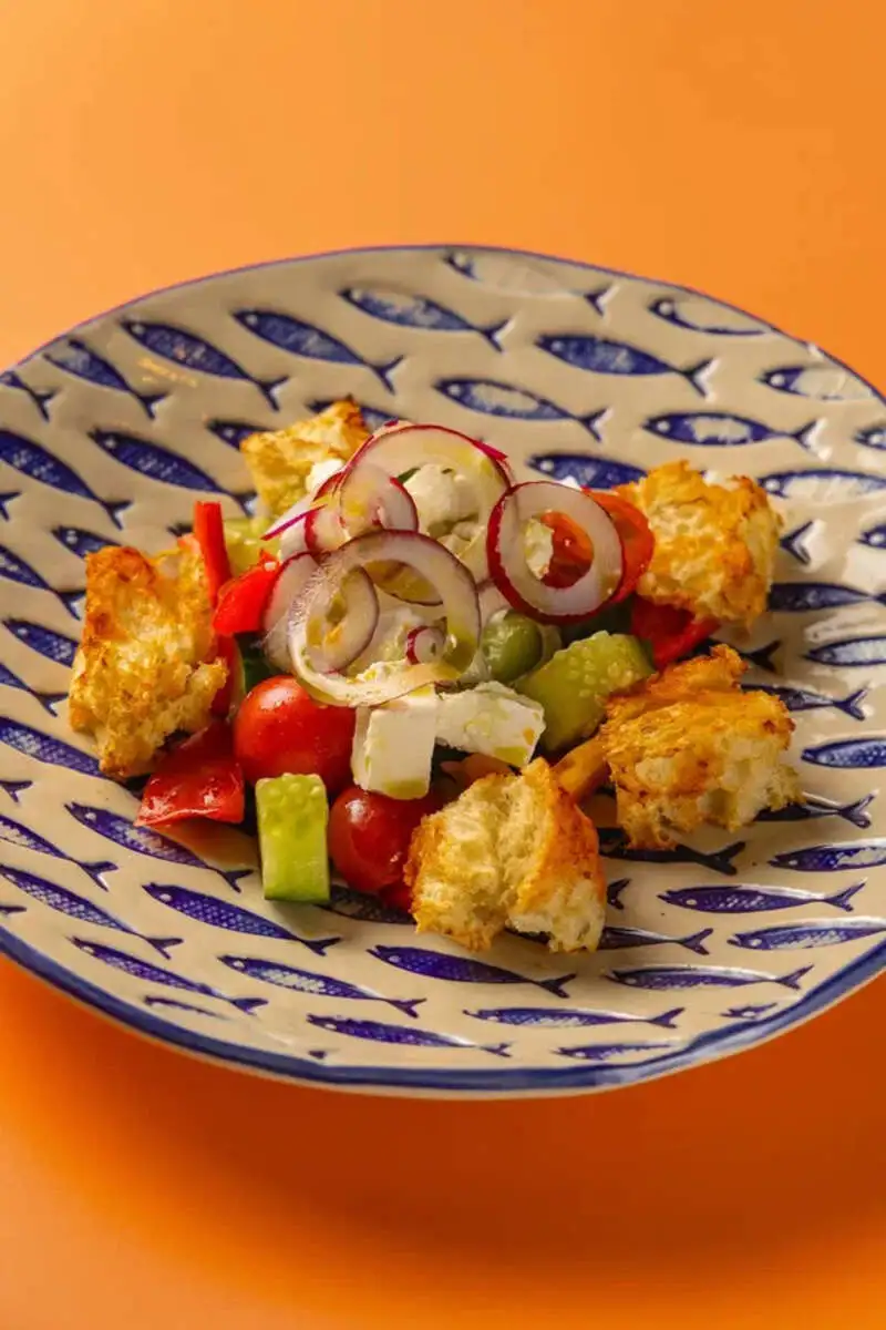 Овощной салат с сыром Фета