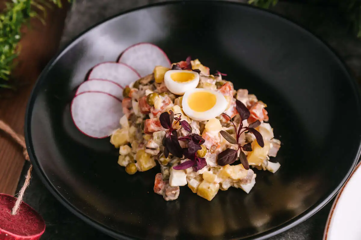 Оливье с бужениной 