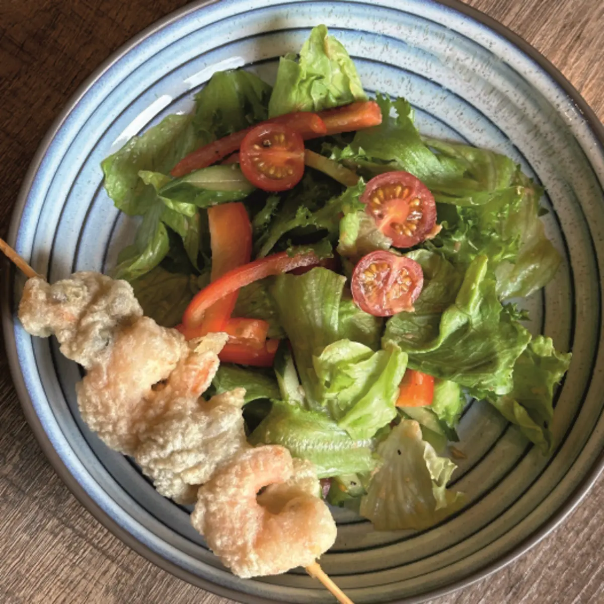 Тайский салат с шашлычком