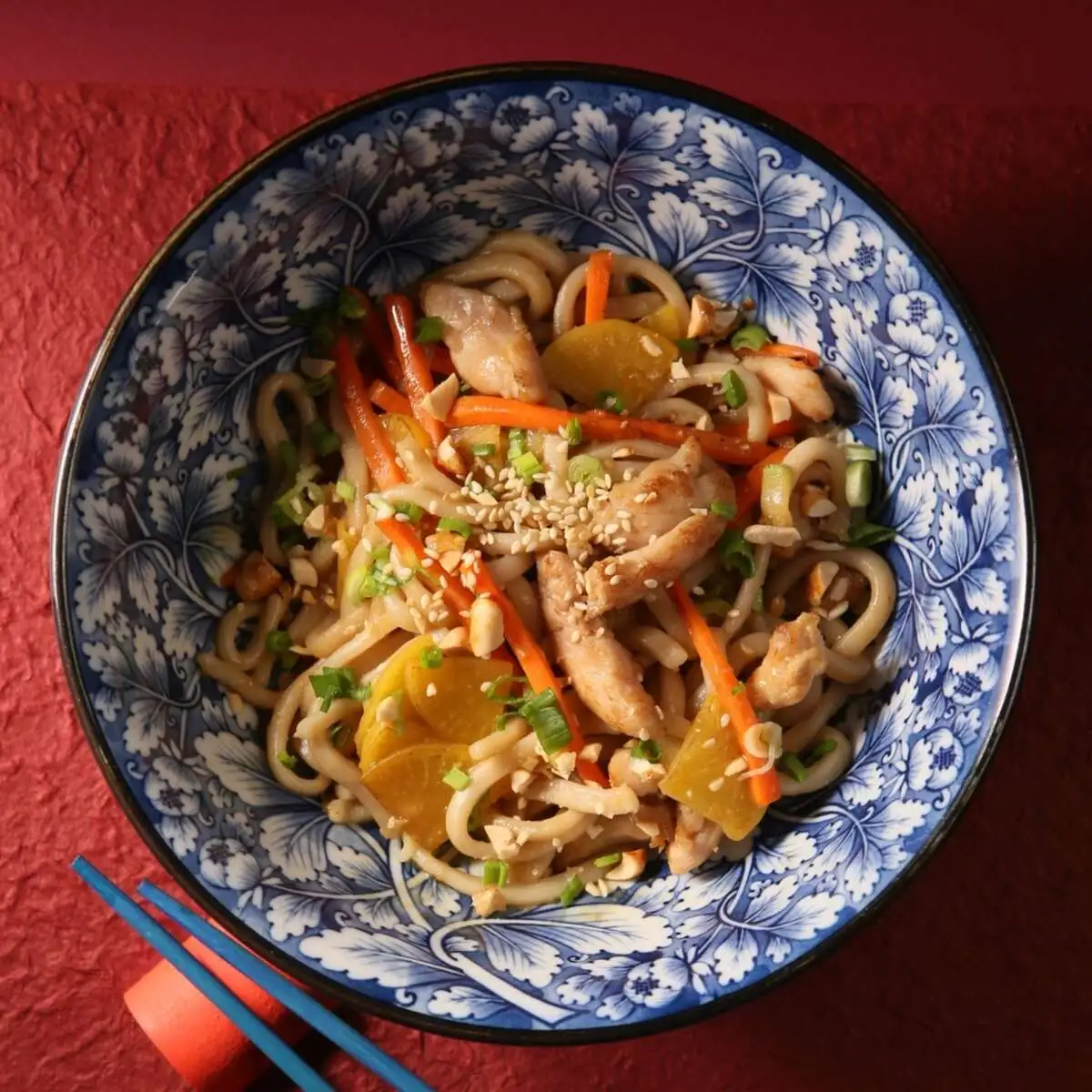 УДОН С ЦЫПЛЕНКОМ В ПАД ТАЙ 