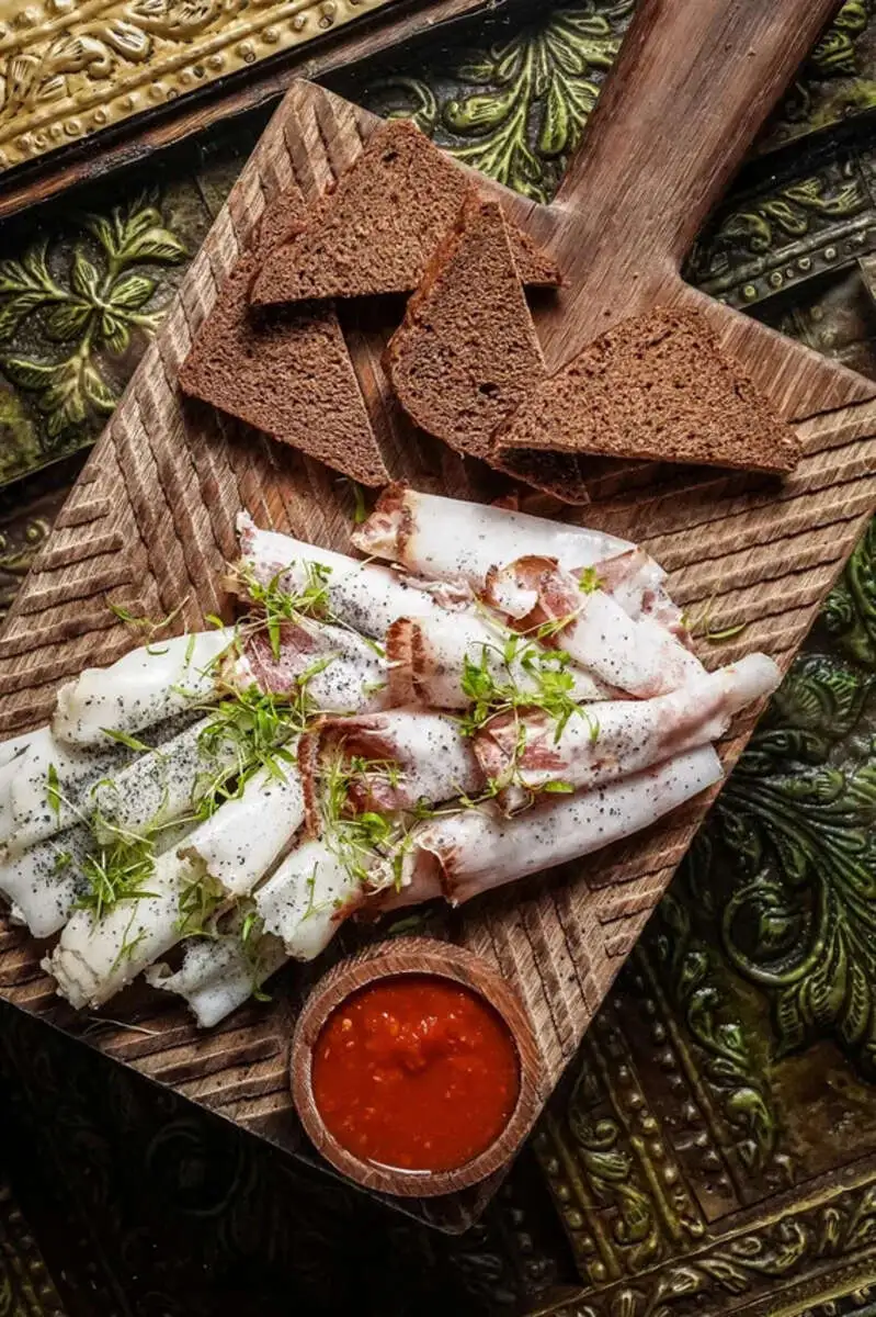 Сало классическое с гренками