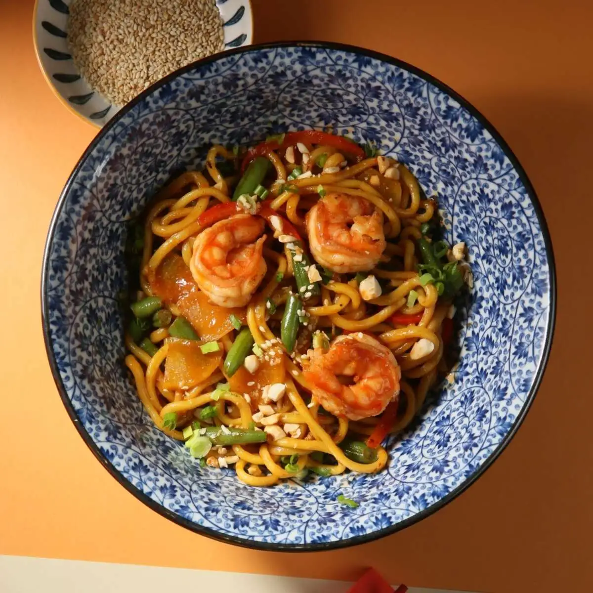 РАМЕН С КРЕВЕТКАМИ В УСТРИЧНОМ ТОМ ЯМ