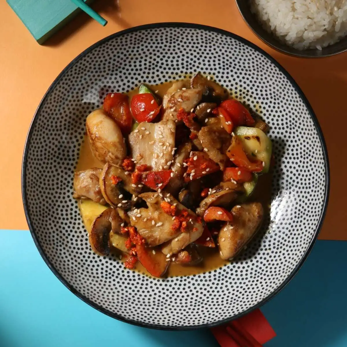 ЦЫПЛЕНОК В ЖЕЛТОМ КАРРИ