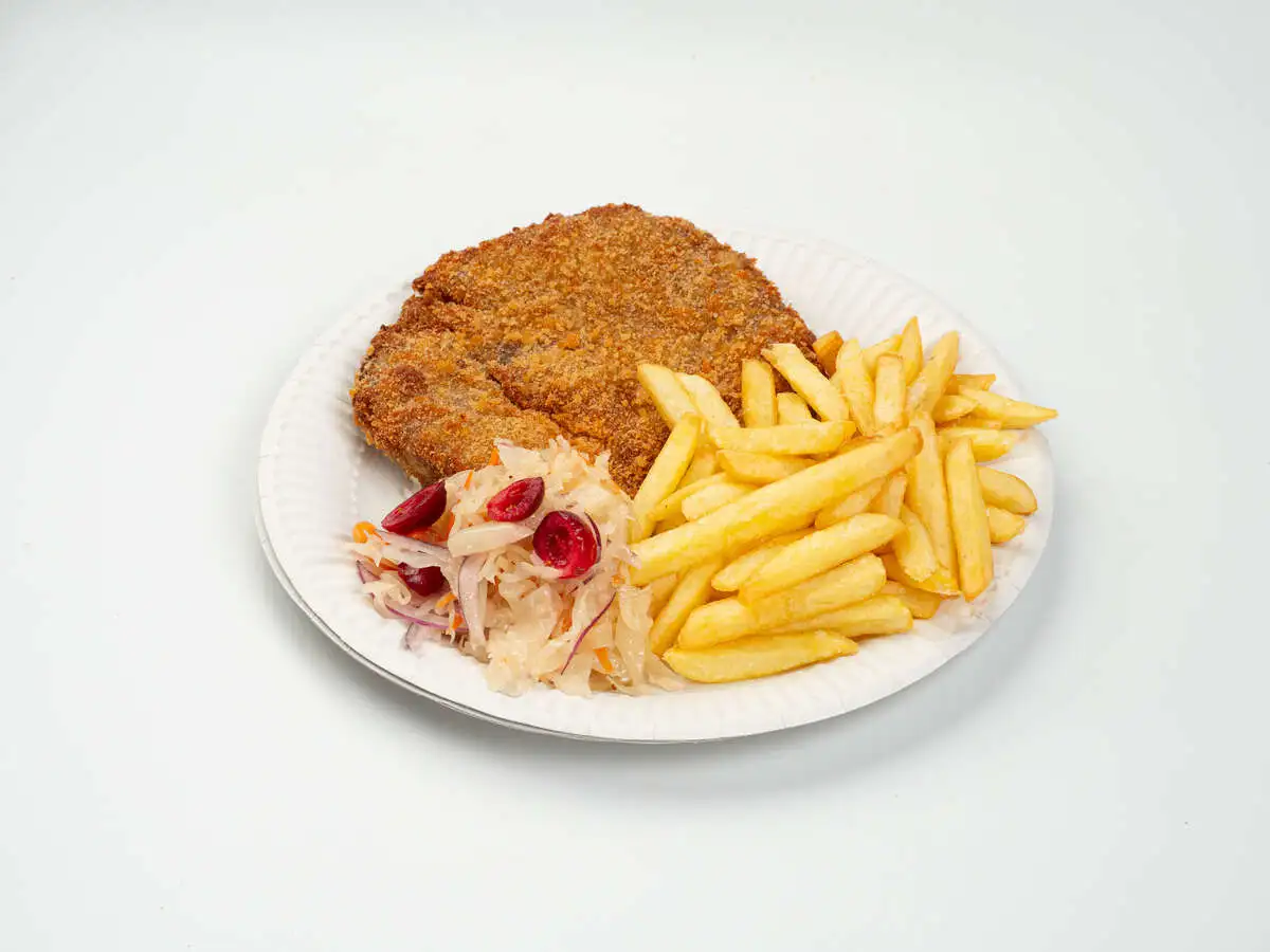 Шницель с картофелем фри