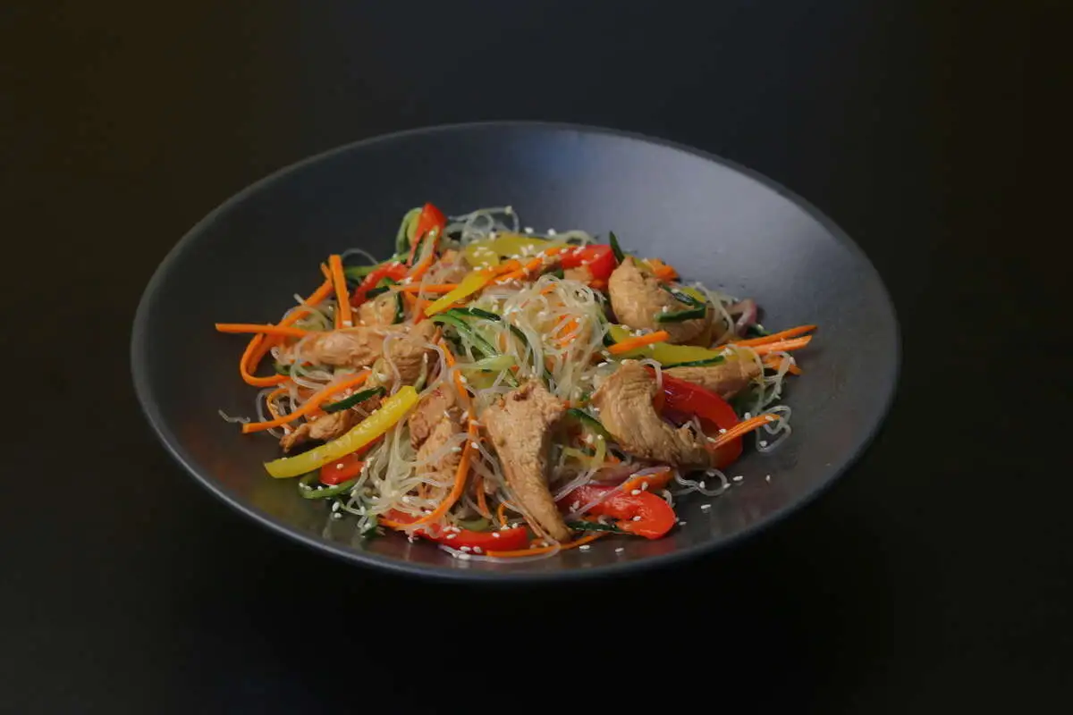 ПАСТА ФУНЧОЗА С КУРИЦЕЙ