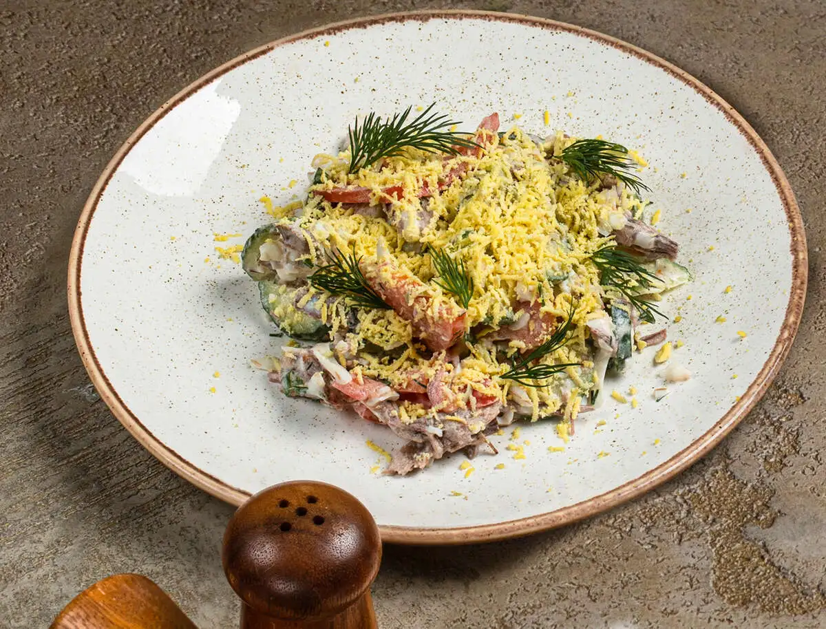 Салат Бахор с говядиной и св. овощами