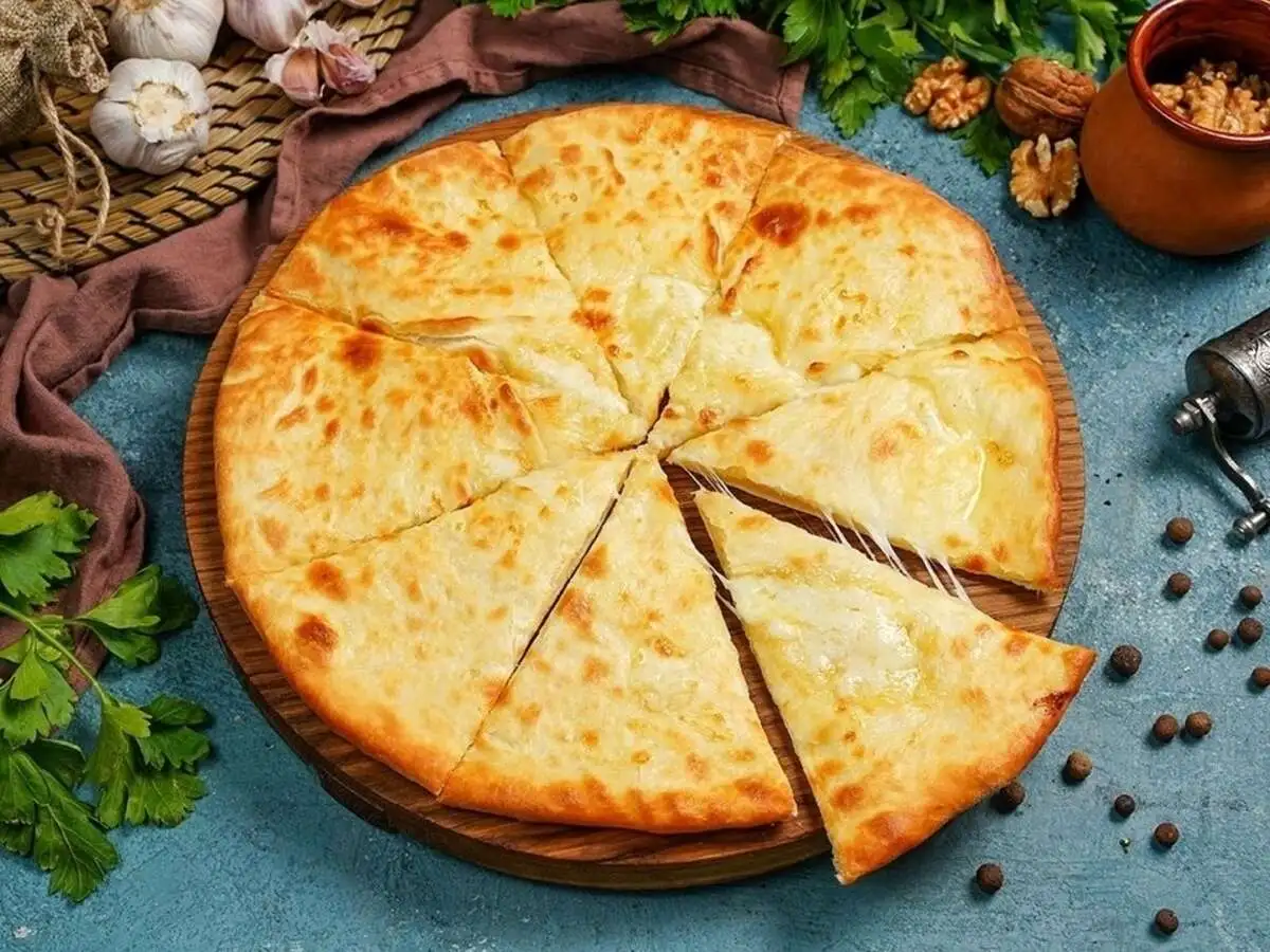 Пирог с картофелем и сыром сулугуни