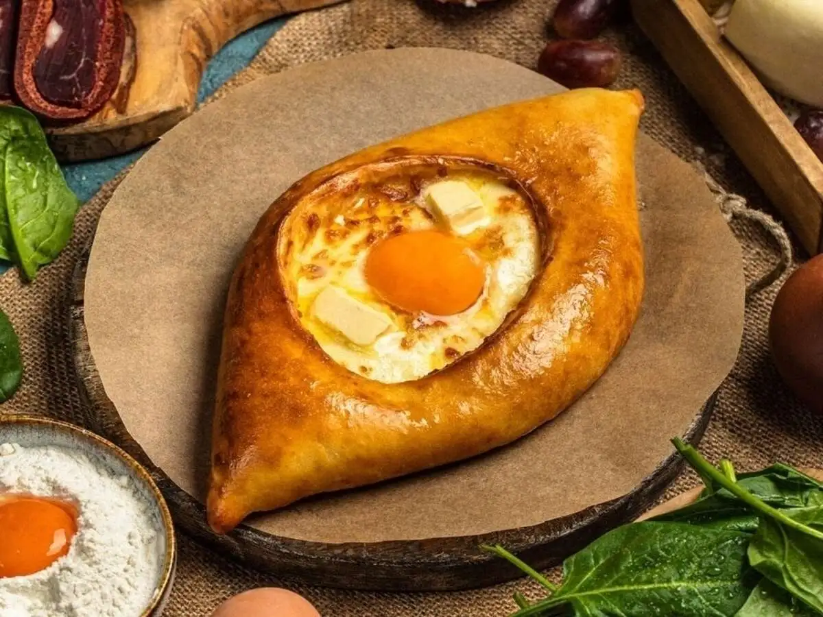 Хачапури по-аджарски с грибами