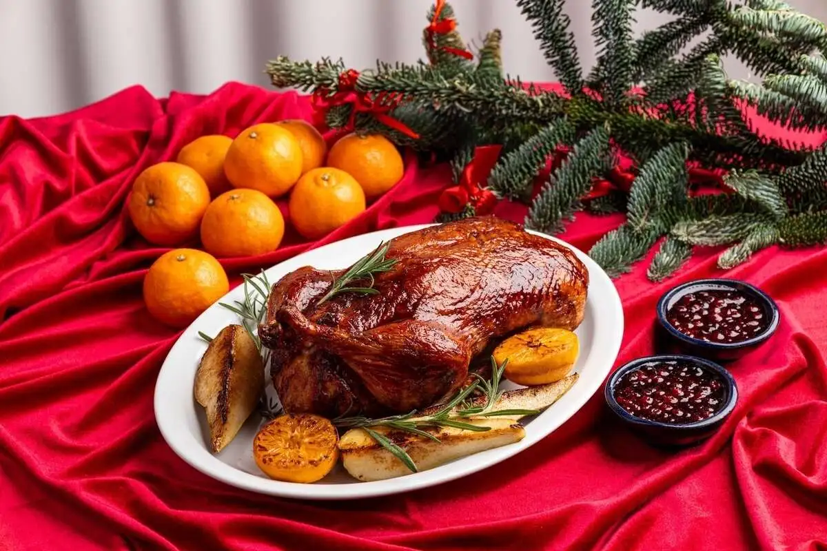 Утка целая запеченная