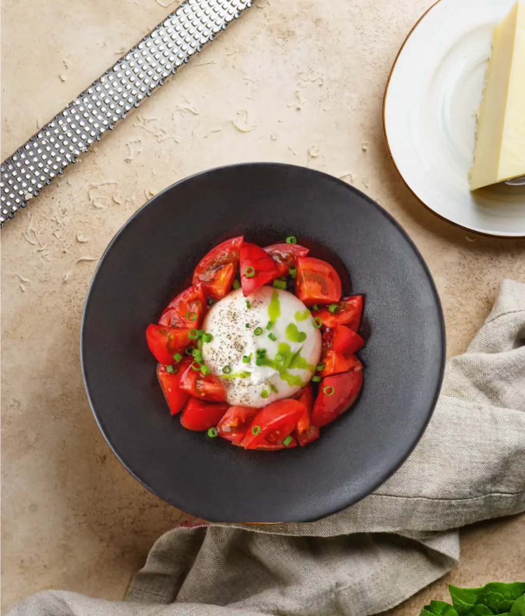  Буррата с томатами