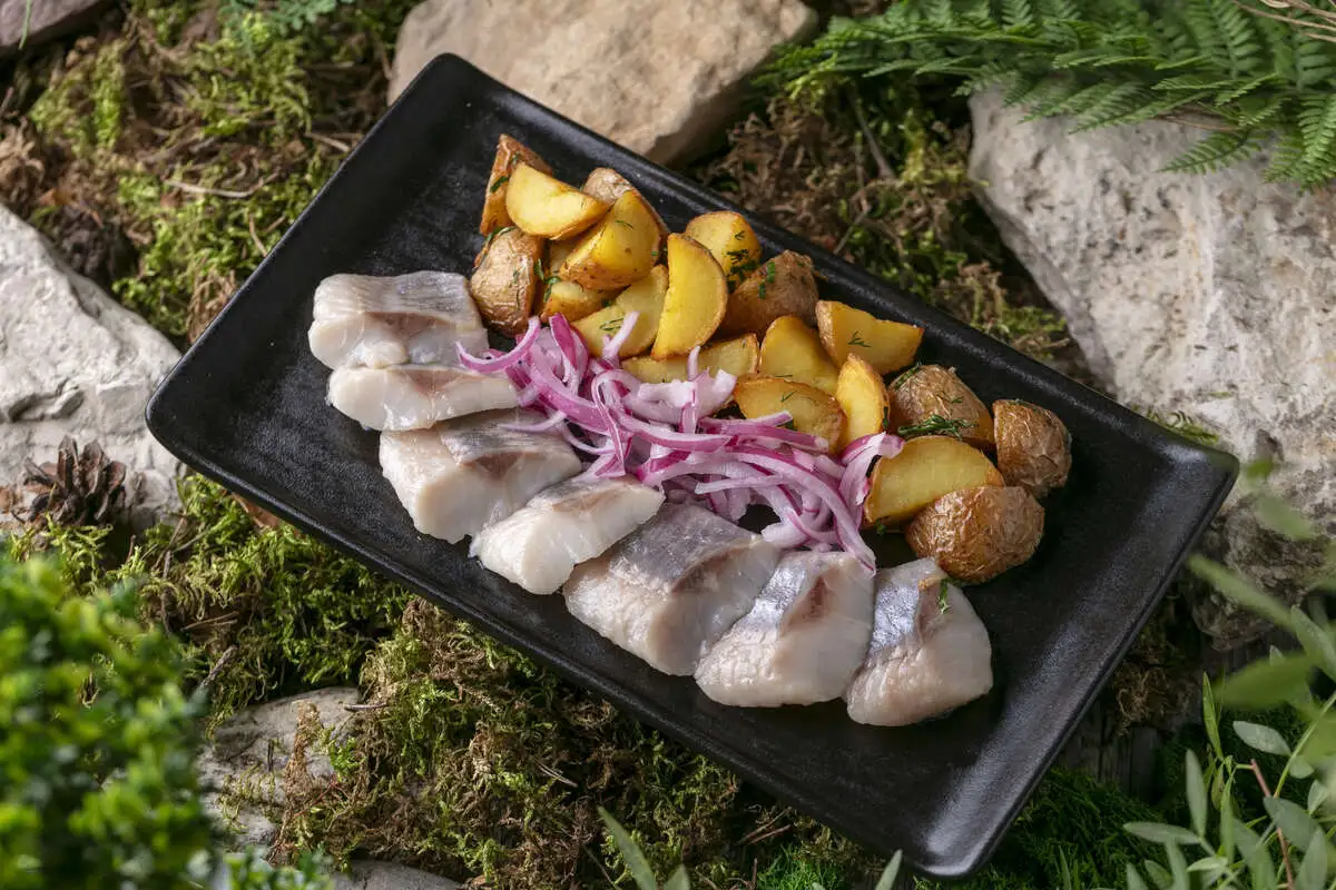 Сельдь с картофелем (240 гр)