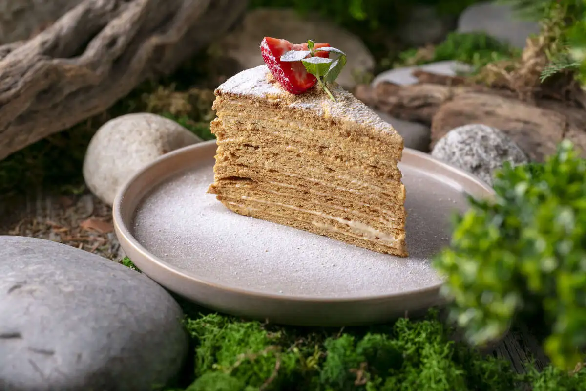 Медовик (120/10 гр)