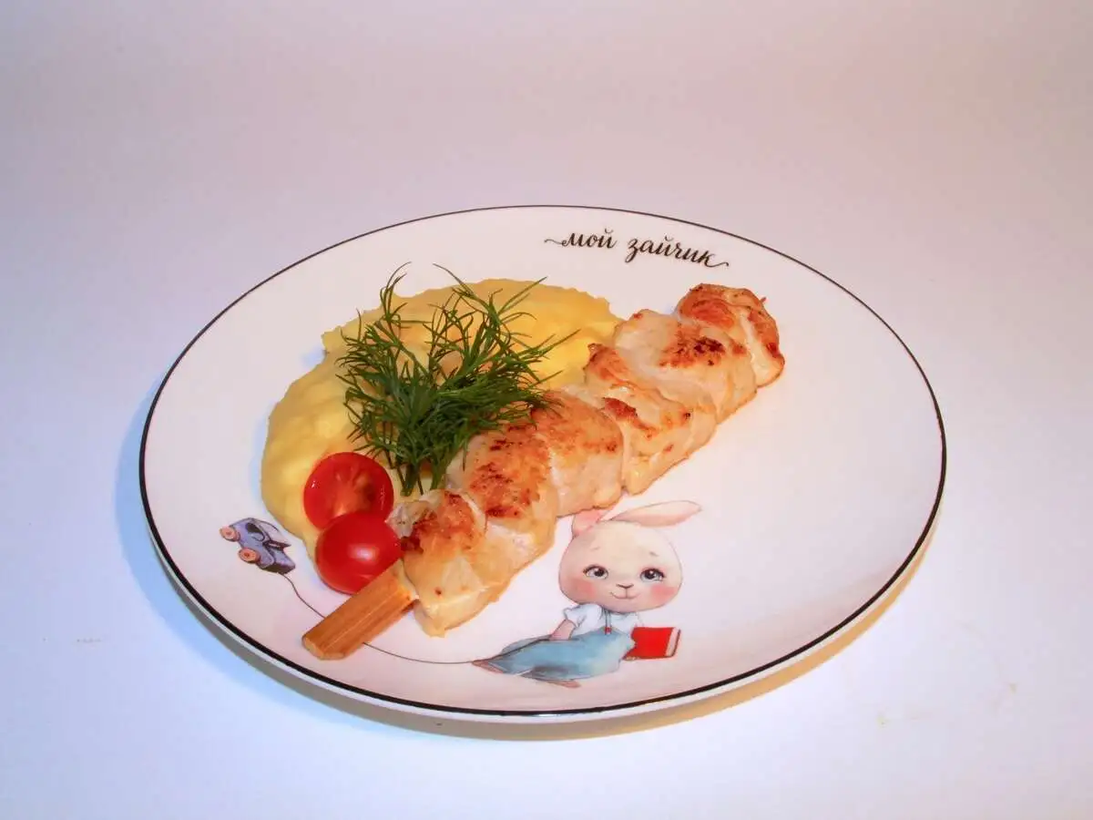 Куриный шашлычок с картофельным ПЮРЕ (80/120/15 гр)