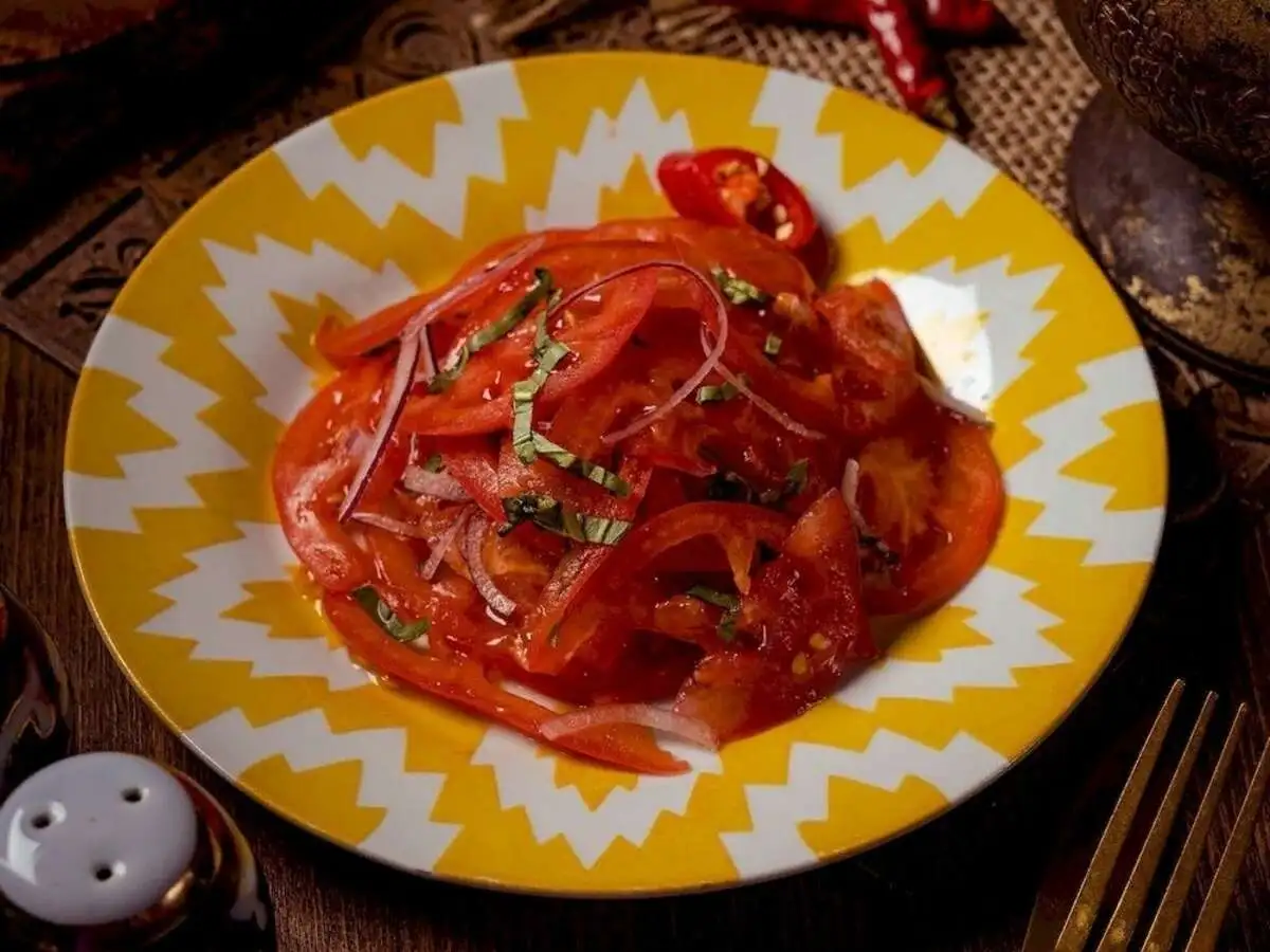 Ачик-чучук к плову (50 гр)