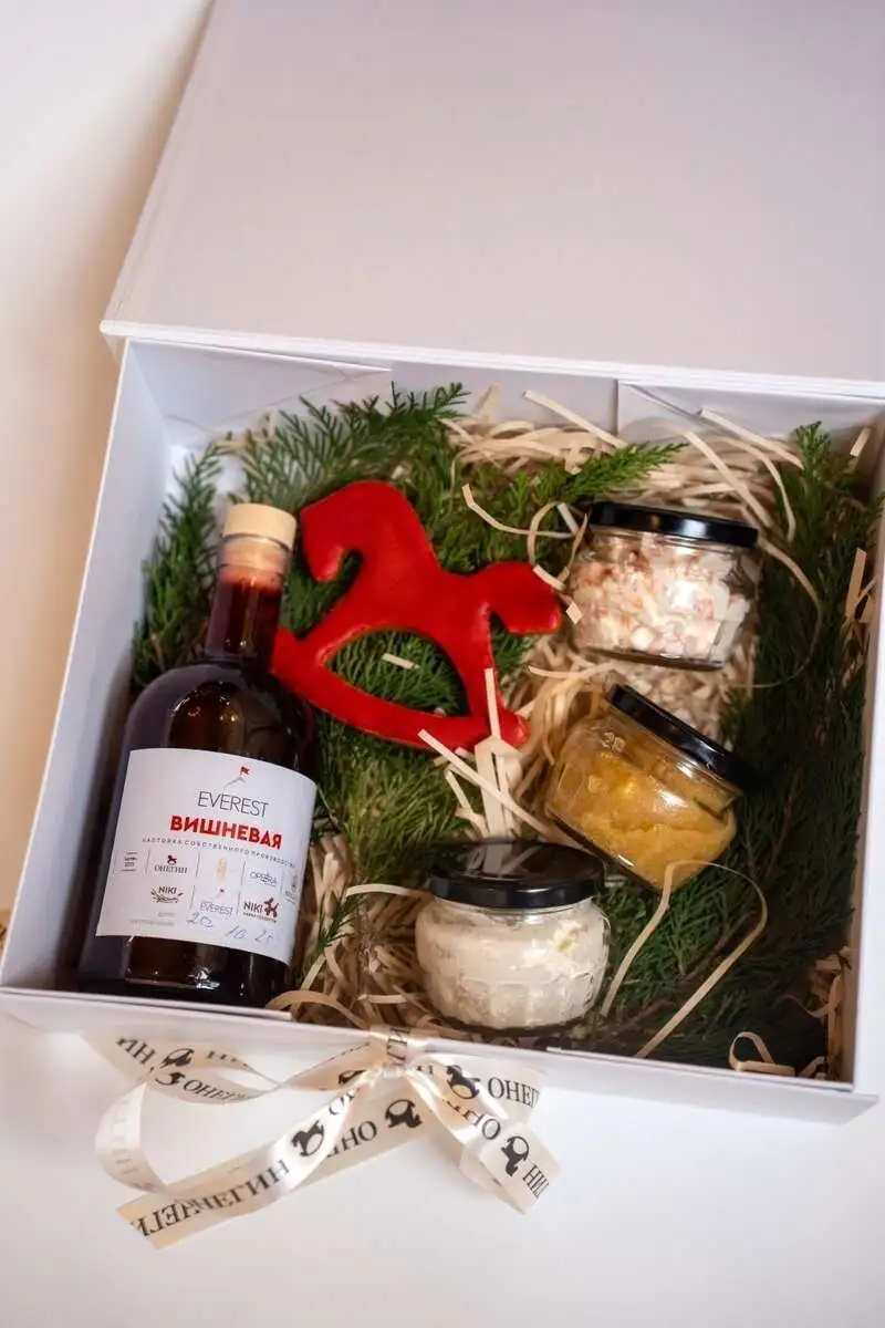 Короб 1 настойка и паштеты