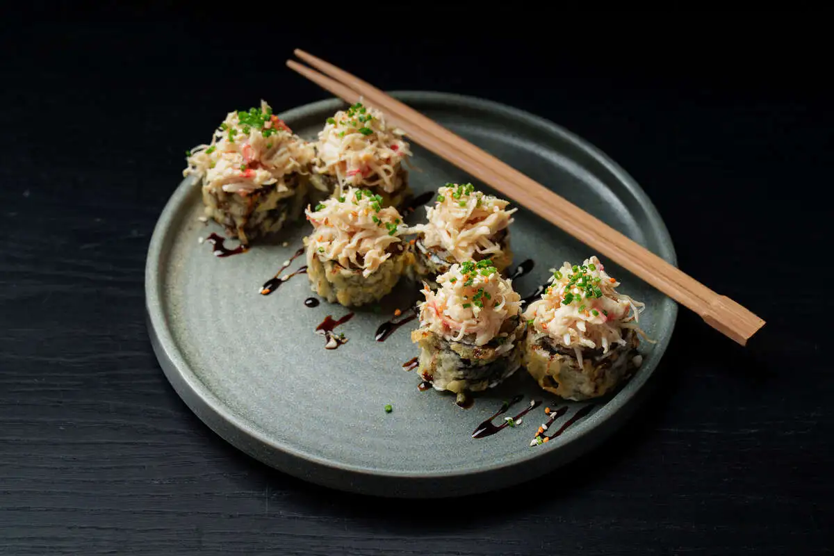 Ролл темпура с крабом 