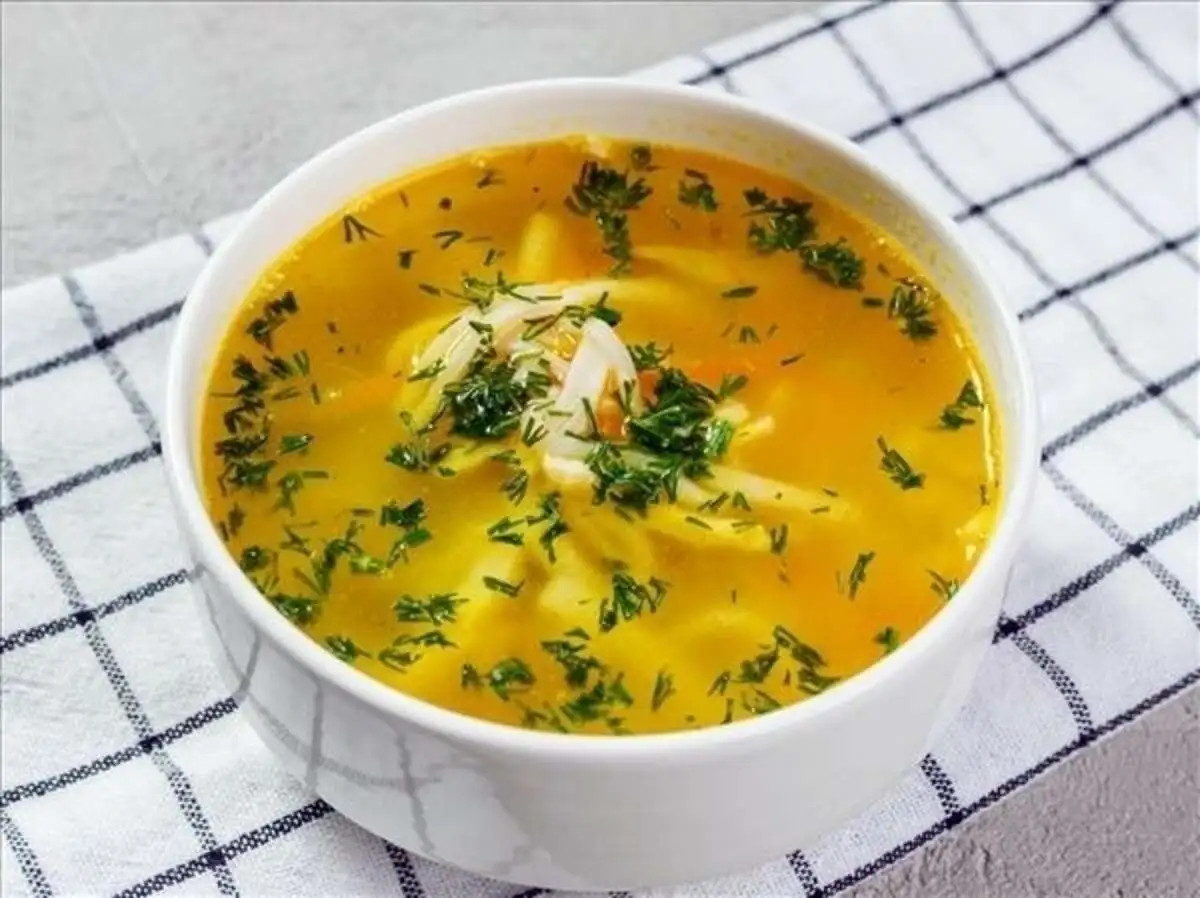 Куриный суп с лапшой
