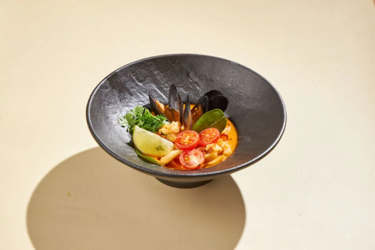 Лагман Том Ям