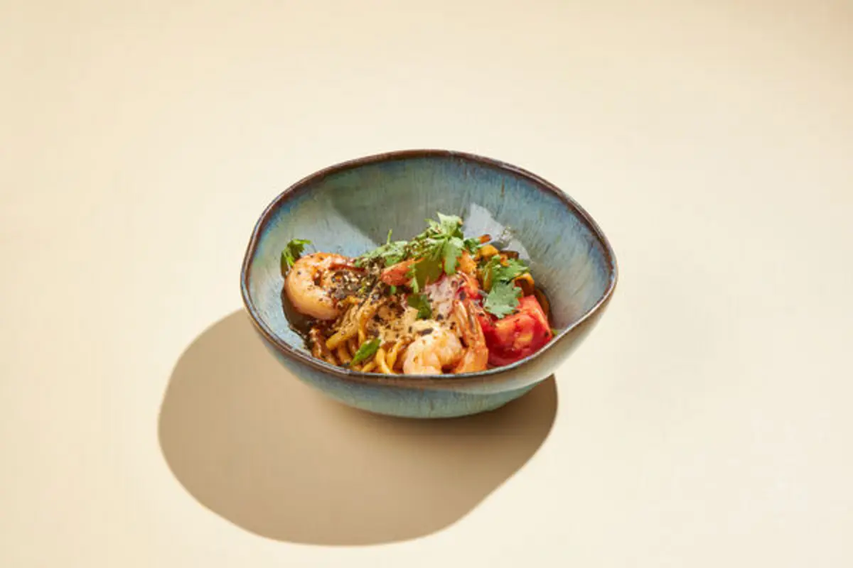 Лапша с креветками в азиатском стиле 