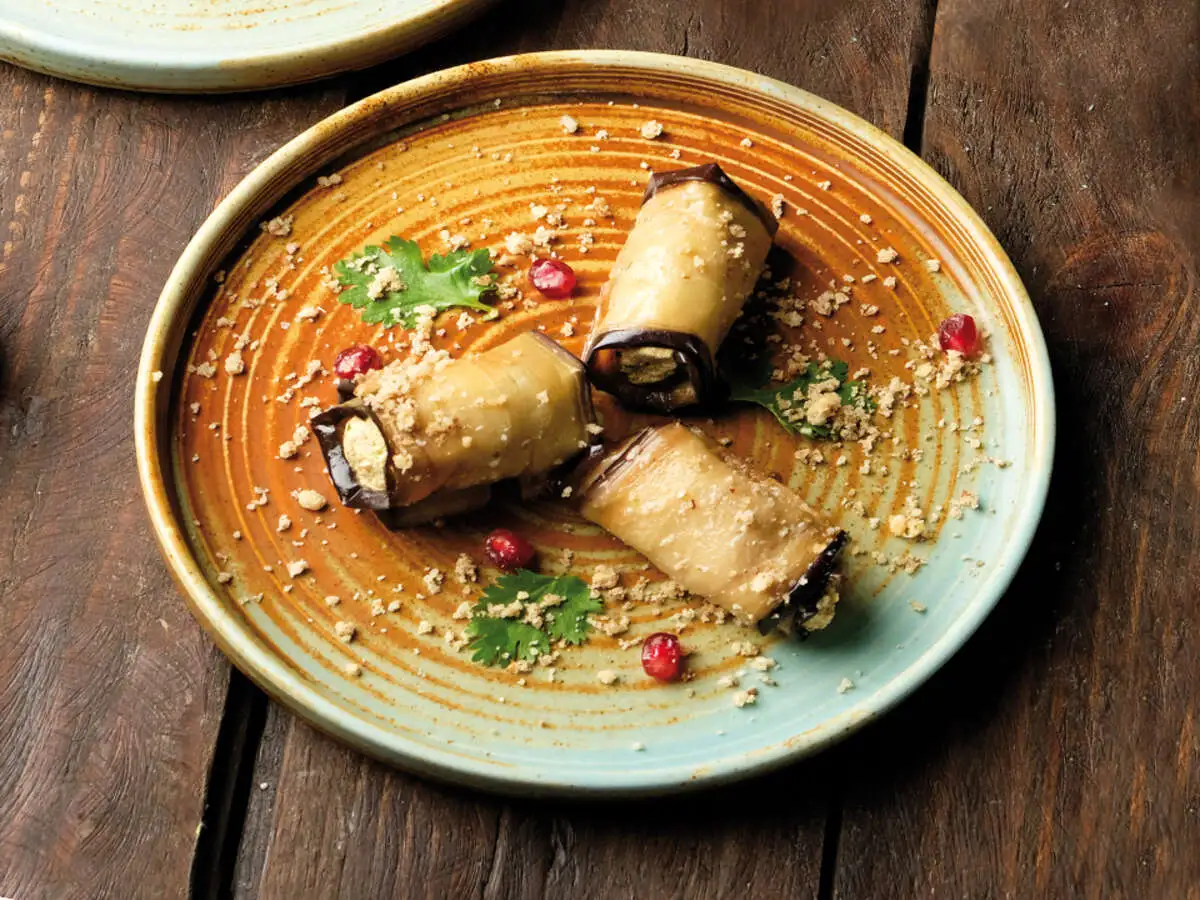 Рулетики из баклажана