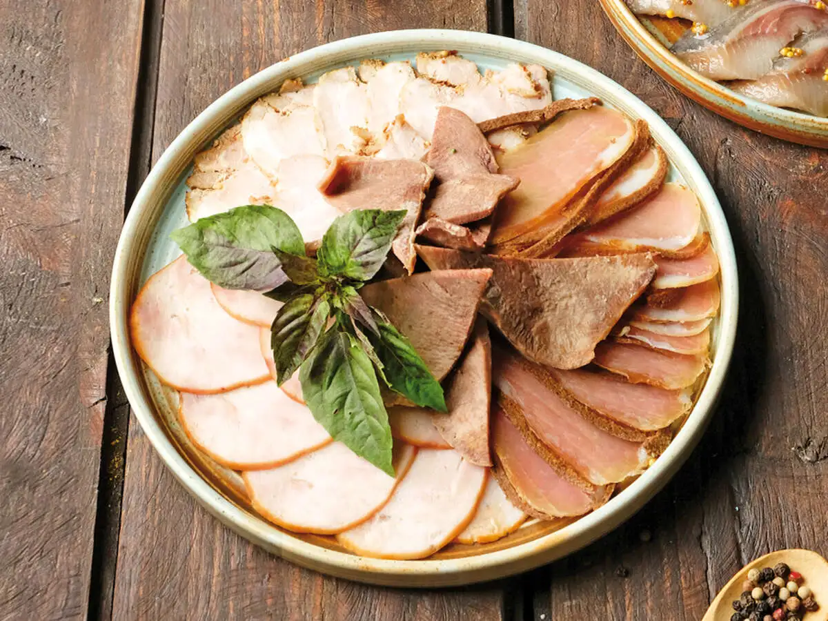 Ассорти мясное