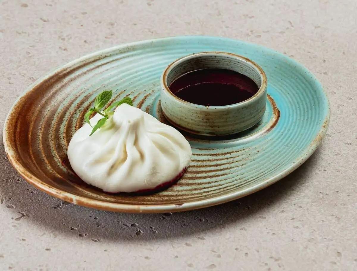 Чизкейк Хинкали с ягодной начинкой