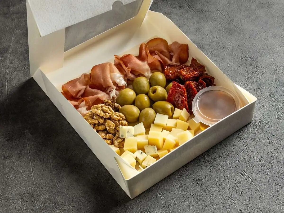 Антипасти Deluxe