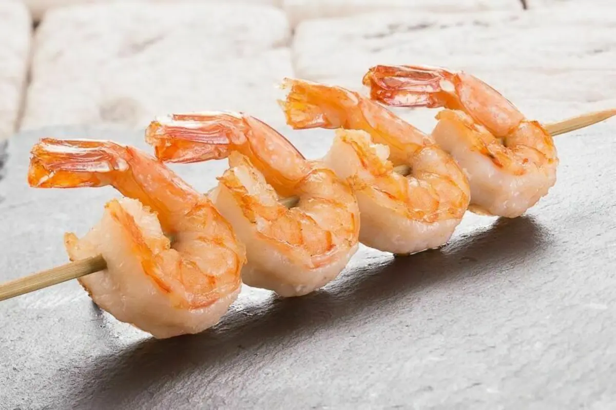 Шашлычки креветки 150гр