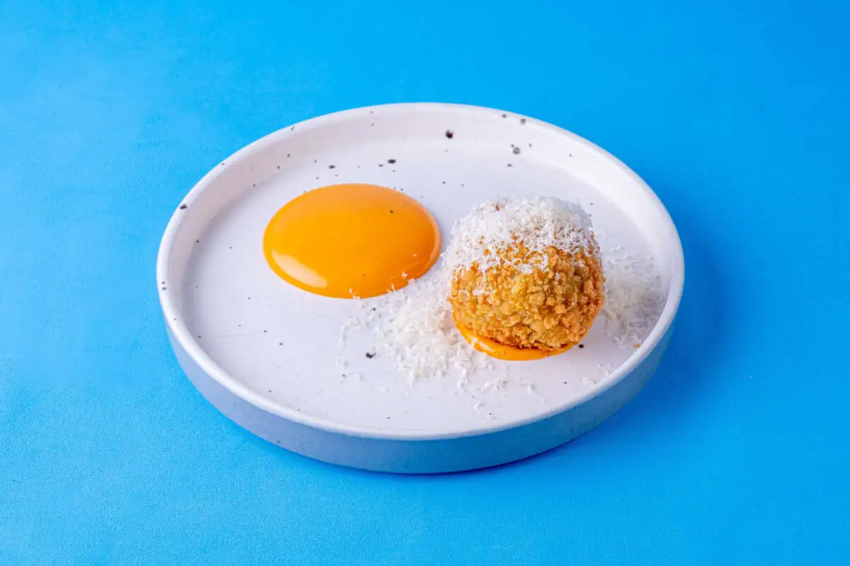 Крокет картофельный с говяжьей щекой