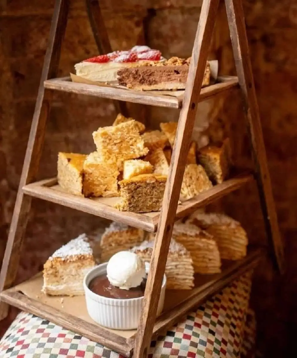 Искушение миндаля*