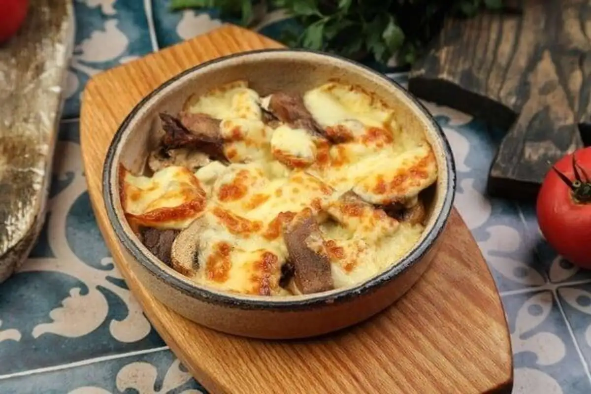 Шампиньоны с языком на кецы