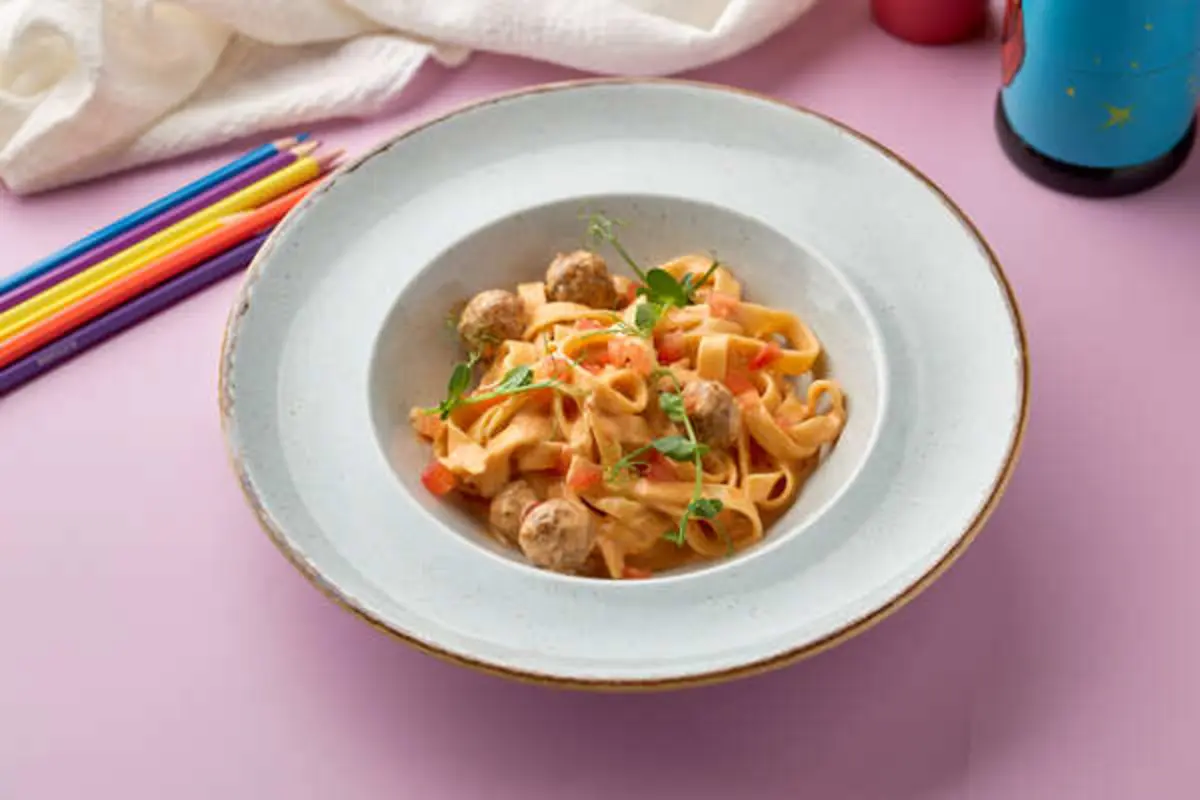 Тальятелле с тефтелями из индейки