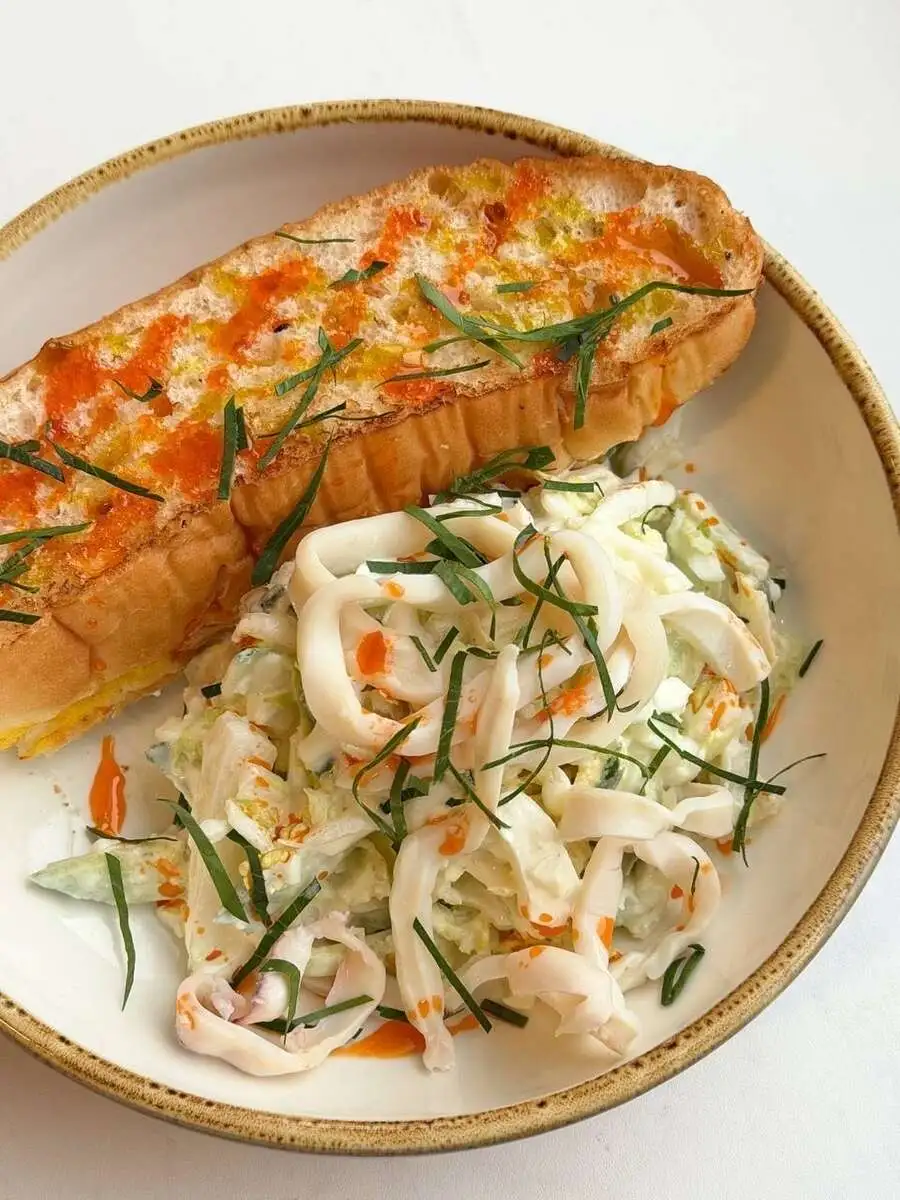 БО Салат с кальмаром и яйцом 170 гр