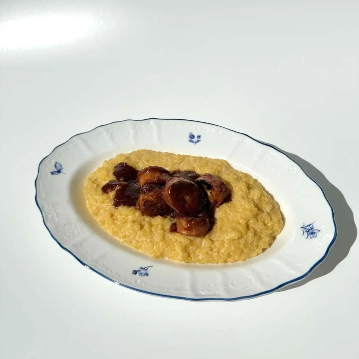 Каша Пшенная с бананом в шоколадной карамели