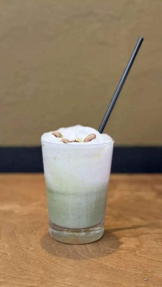 Матча латте фисташковая