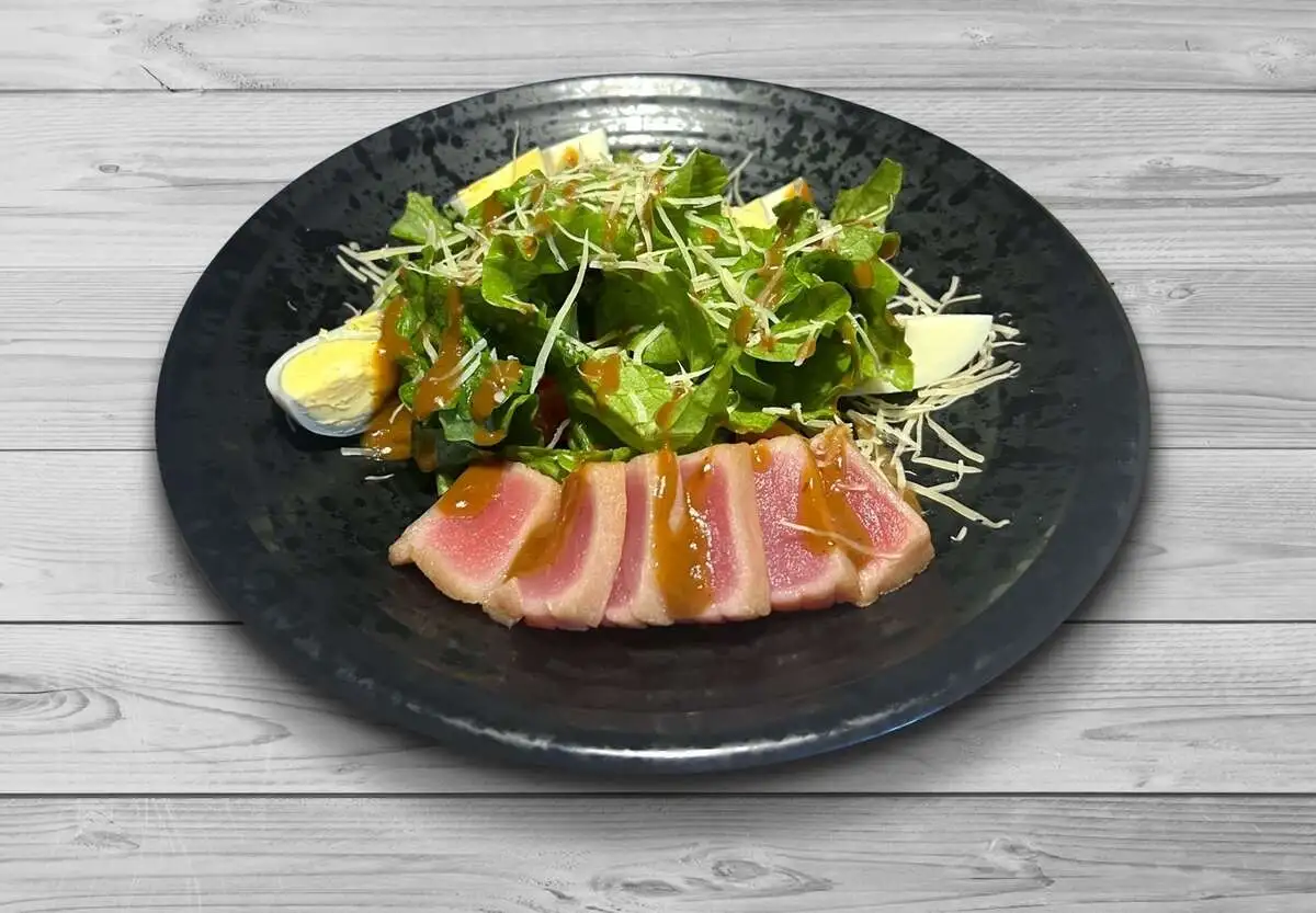 Салат с тунцом -