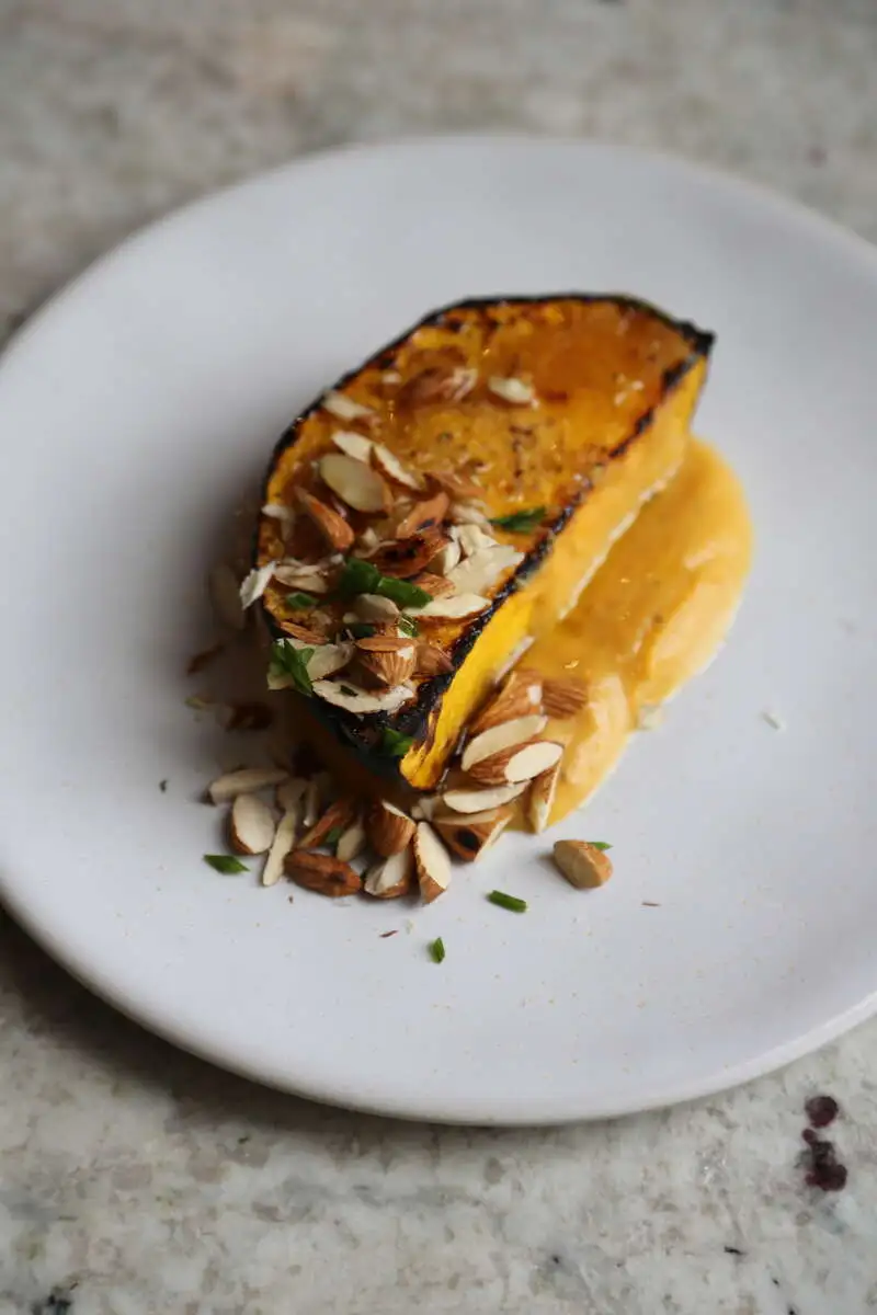 БОЛЬШЕ ЖИРОВ И УГЛЕВОДОВ